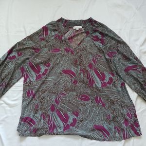 Suzzane Betros blouse. Light material. nwot